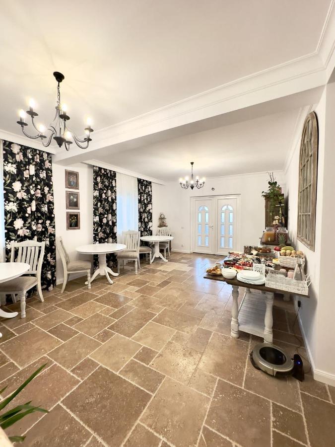Alma Rezidence Bed and Breakfast Τούρντα Εξωτερικό φωτογραφία