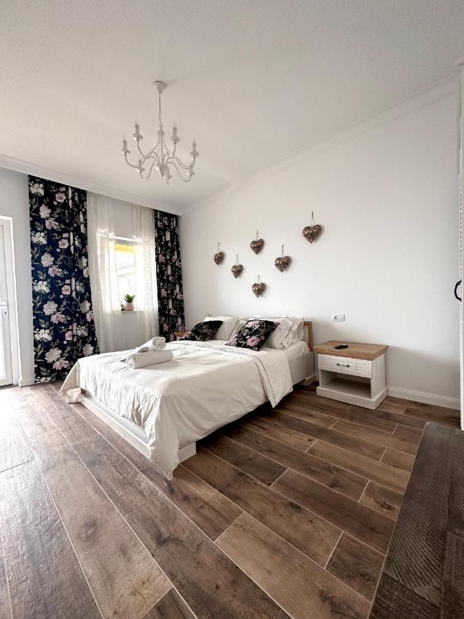 Alma Rezidence Bed and Breakfast Τούρντα Εξωτερικό φωτογραφία